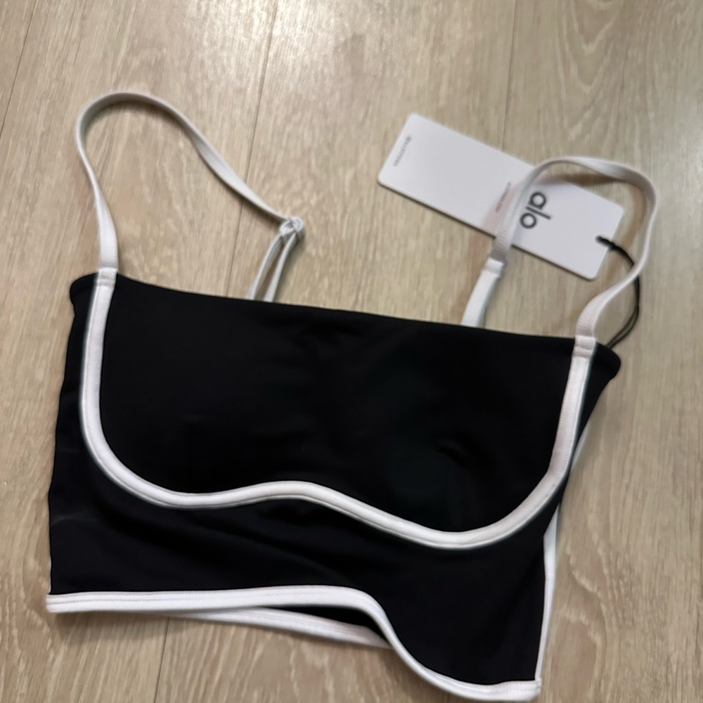 ALO Yoga Black and White Strappy Crop Top
